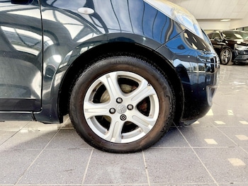 Used Toyota Yaris 2011 for sale - 76839675: Photo