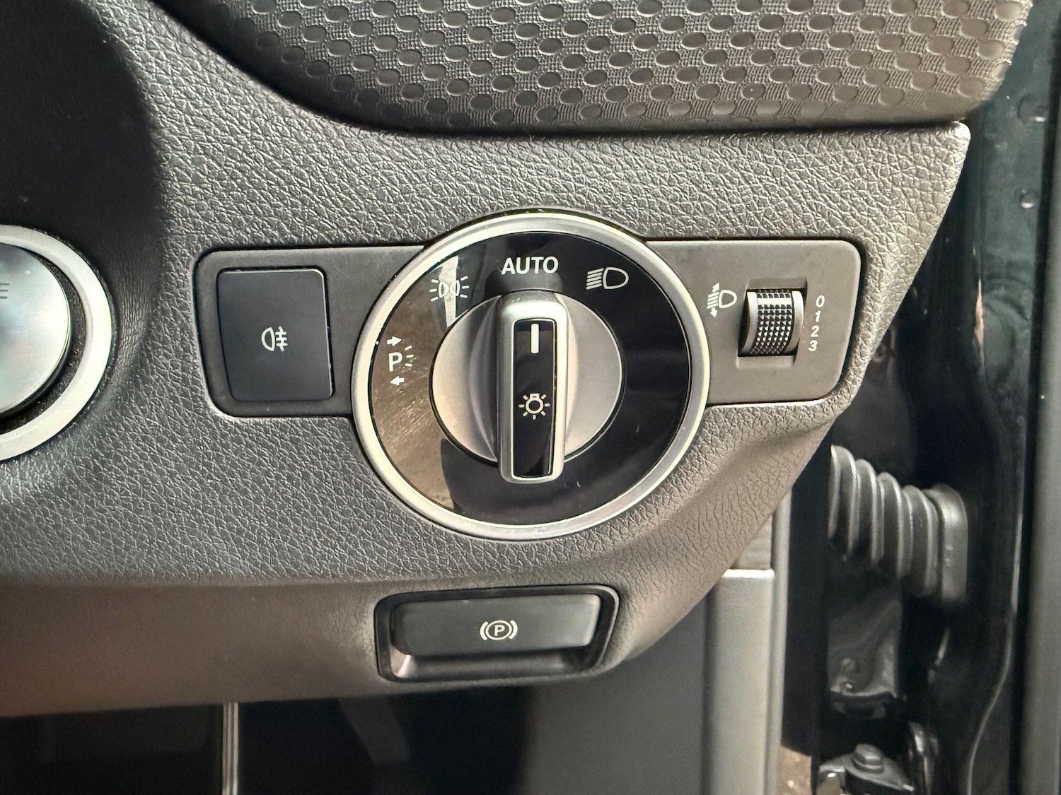 Used Mercedes-Benz A-Class 2017 for sale - 77794248: Photo 60