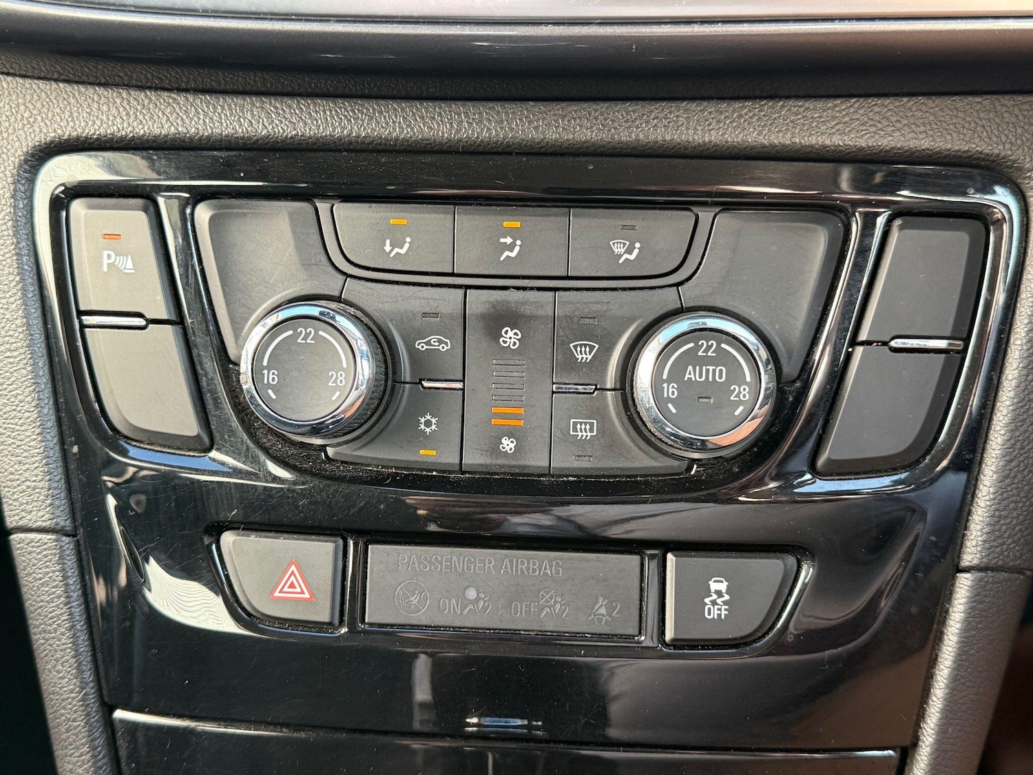 Used Vauxhall Mokka X 2017 for sale - 77982657: Photo 44