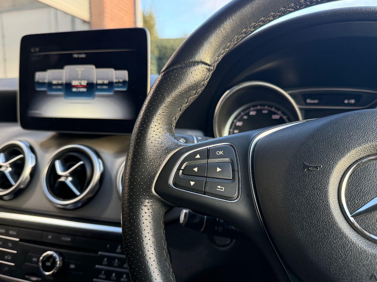 Used Mercedes-Benz GLA 2019 for sale - 77696429: Photo 35