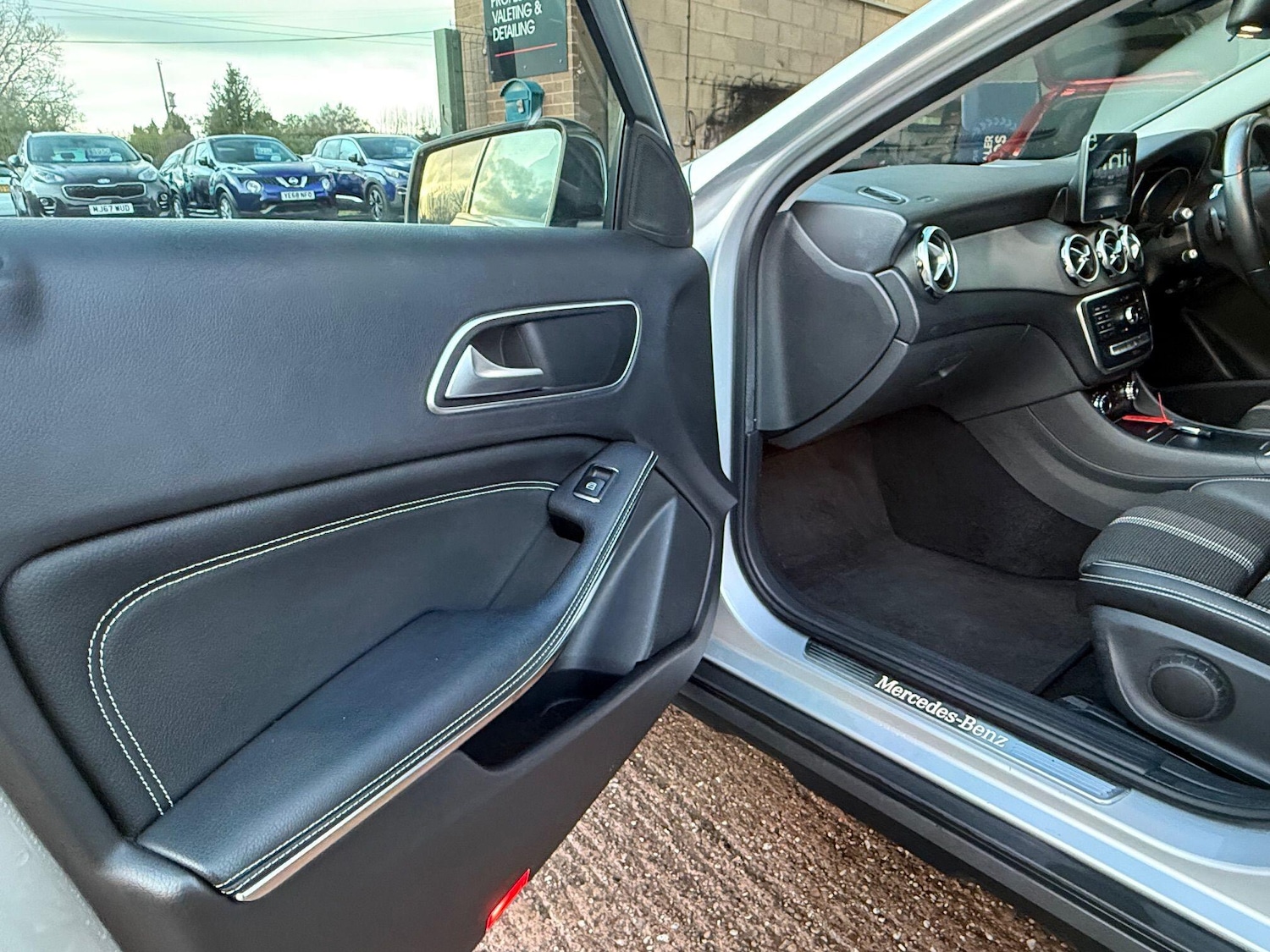 Used Mercedes-Benz GLA 2019 for sale - 77696429: Photo 66