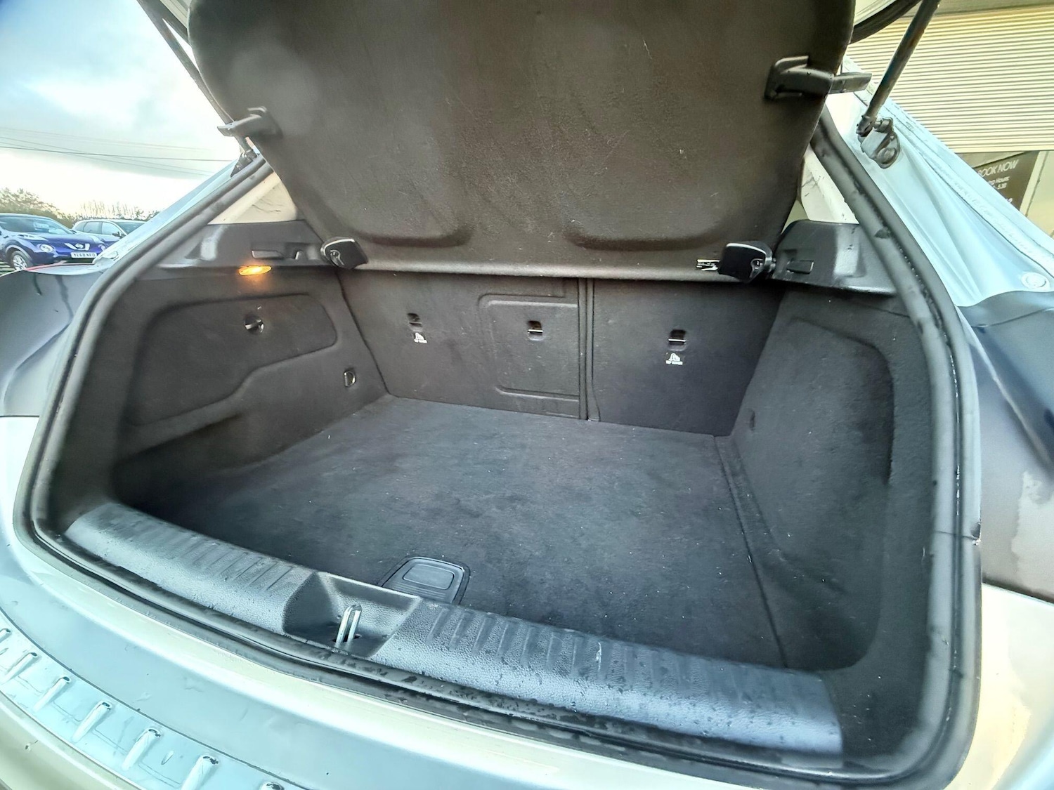 Used Mercedes-Benz GLA 2019 for sale - 77696429: Photo 82