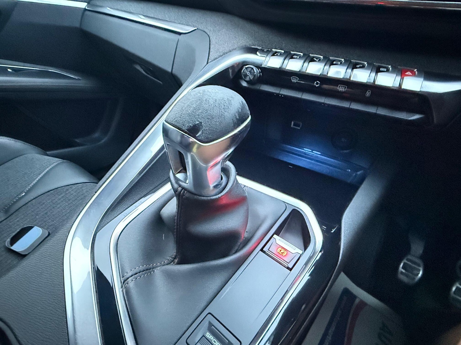 Used Peugeot 3008 2018 for sale - 77696075: Photo 31