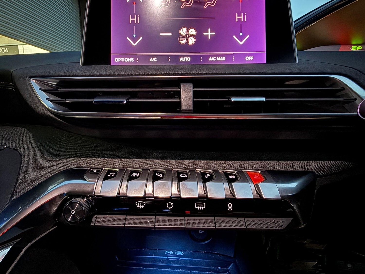 Used Peugeot 3008 2018 for sale - 77696075: Photo 35