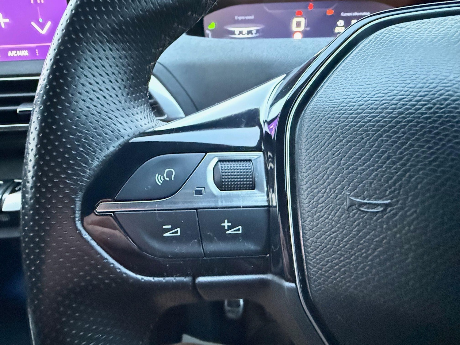 Used Peugeot 3008 2018 for sale - 77696075: Photo 38