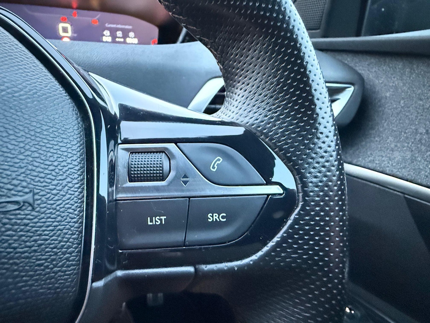 Used Peugeot 3008 2018 for sale - 77696075: Photo 39