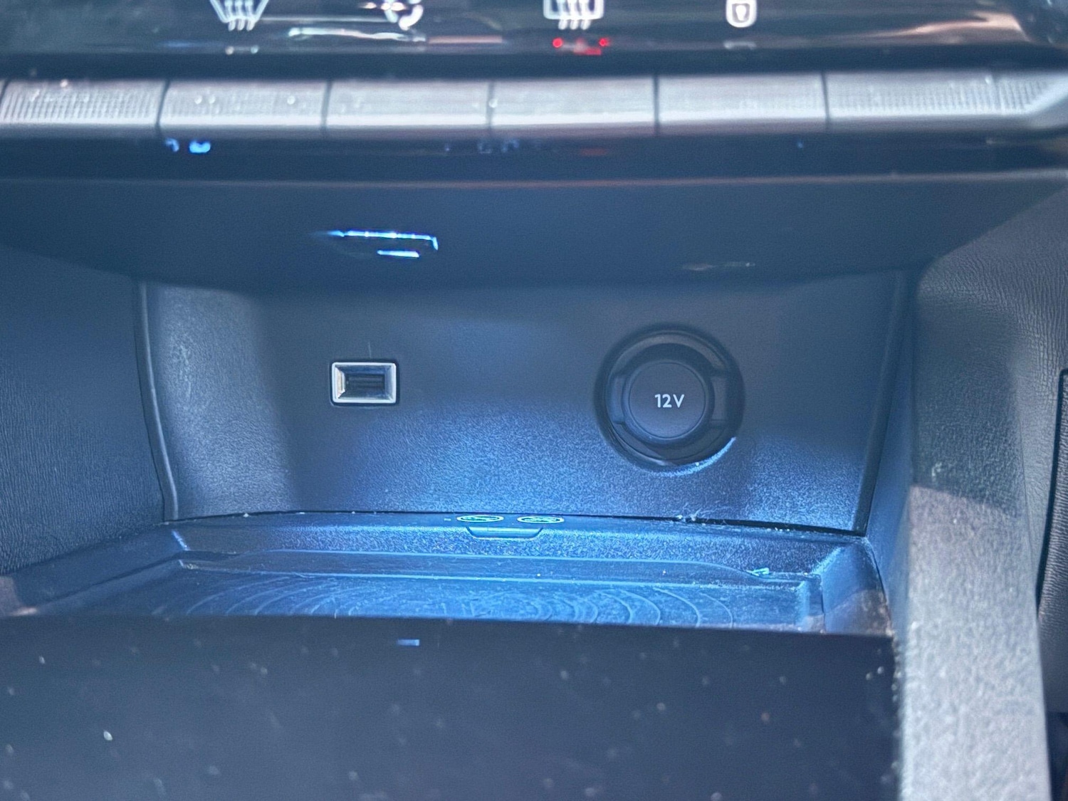 Used Peugeot 3008 2018 for sale - 77696075: Photo 59