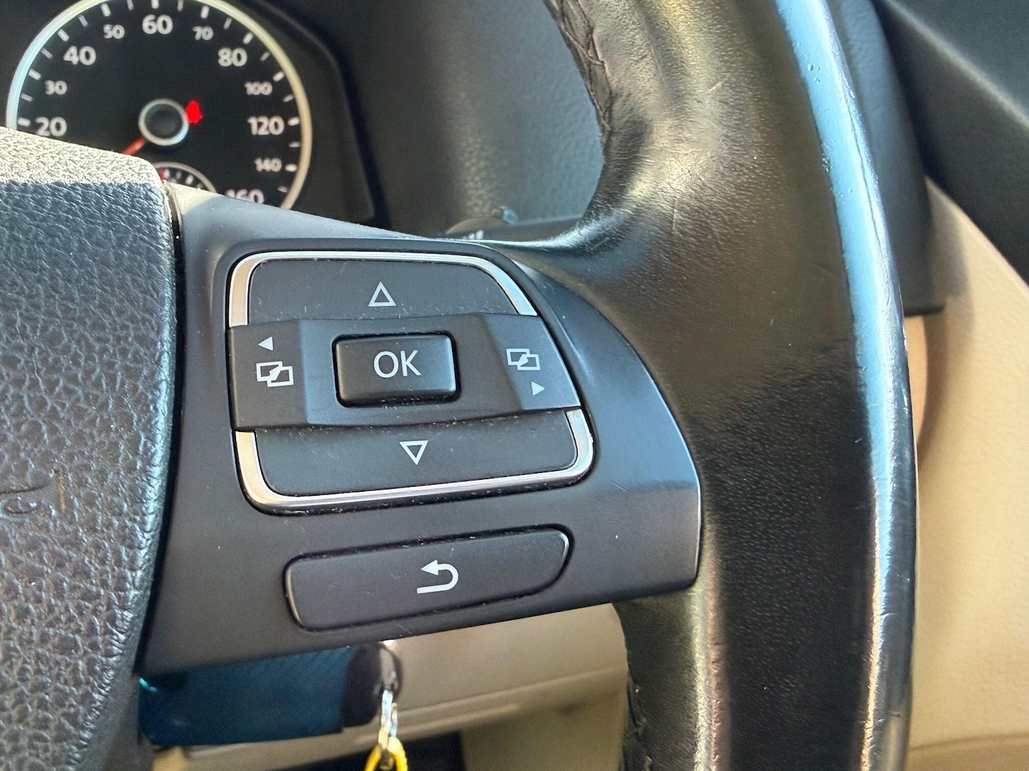 Used Volkswagen Tiguan 2012 for sale - 77925805: Photo 40