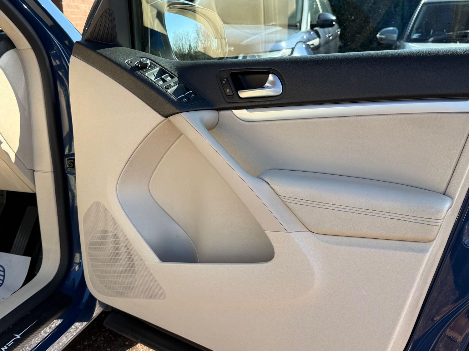 Used Volkswagen Tiguan 2012 for sale - 77925805: Photo 65