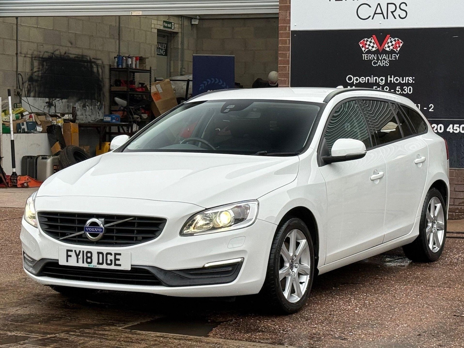 Used Volvo V60 2018 for sale - 77695752: Photo 11