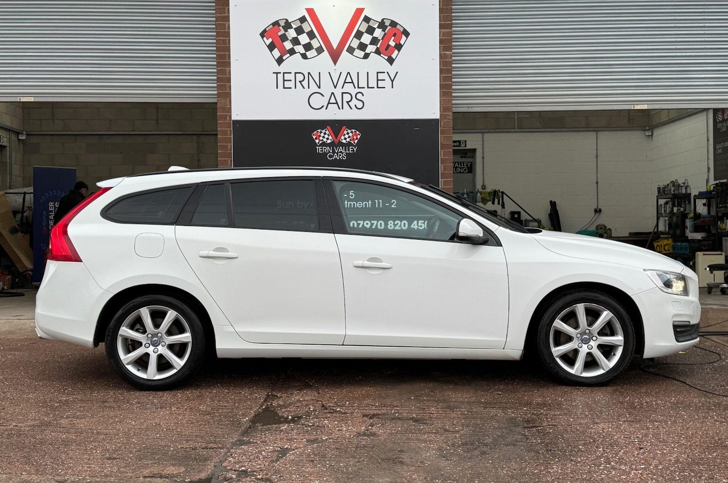 Used Volvo V60 2018 for sale - 77695752: Photo 23