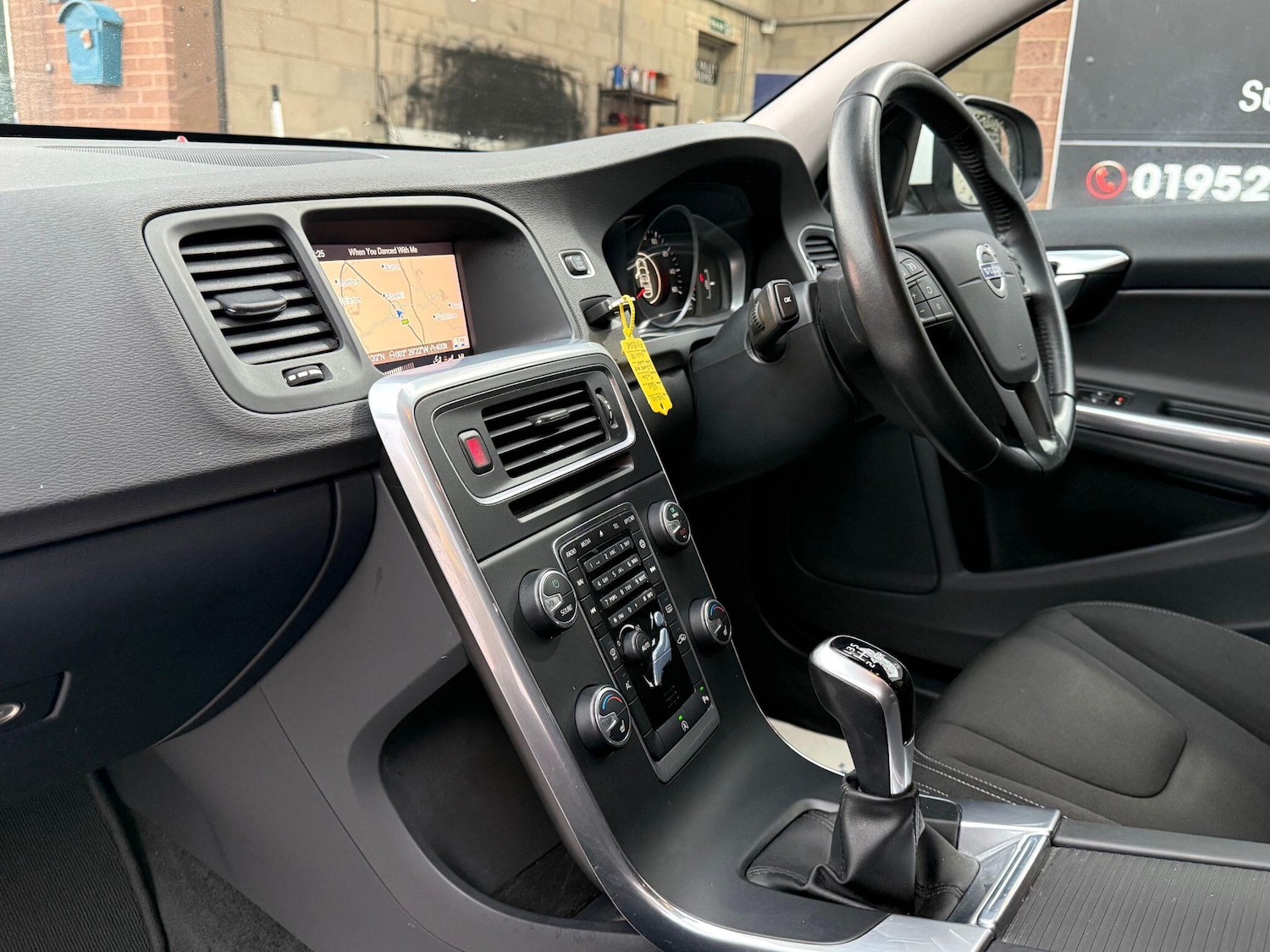 Used Volvo V60 2018 for sale - 77695752: Photo 26