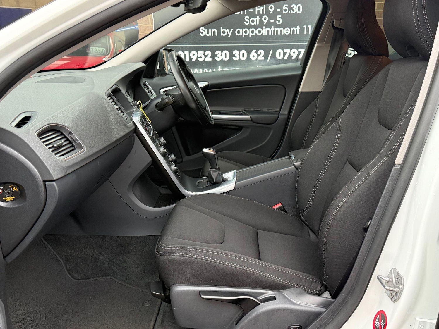 Used Volvo V60 2018 for sale - 77695752: Photo 27