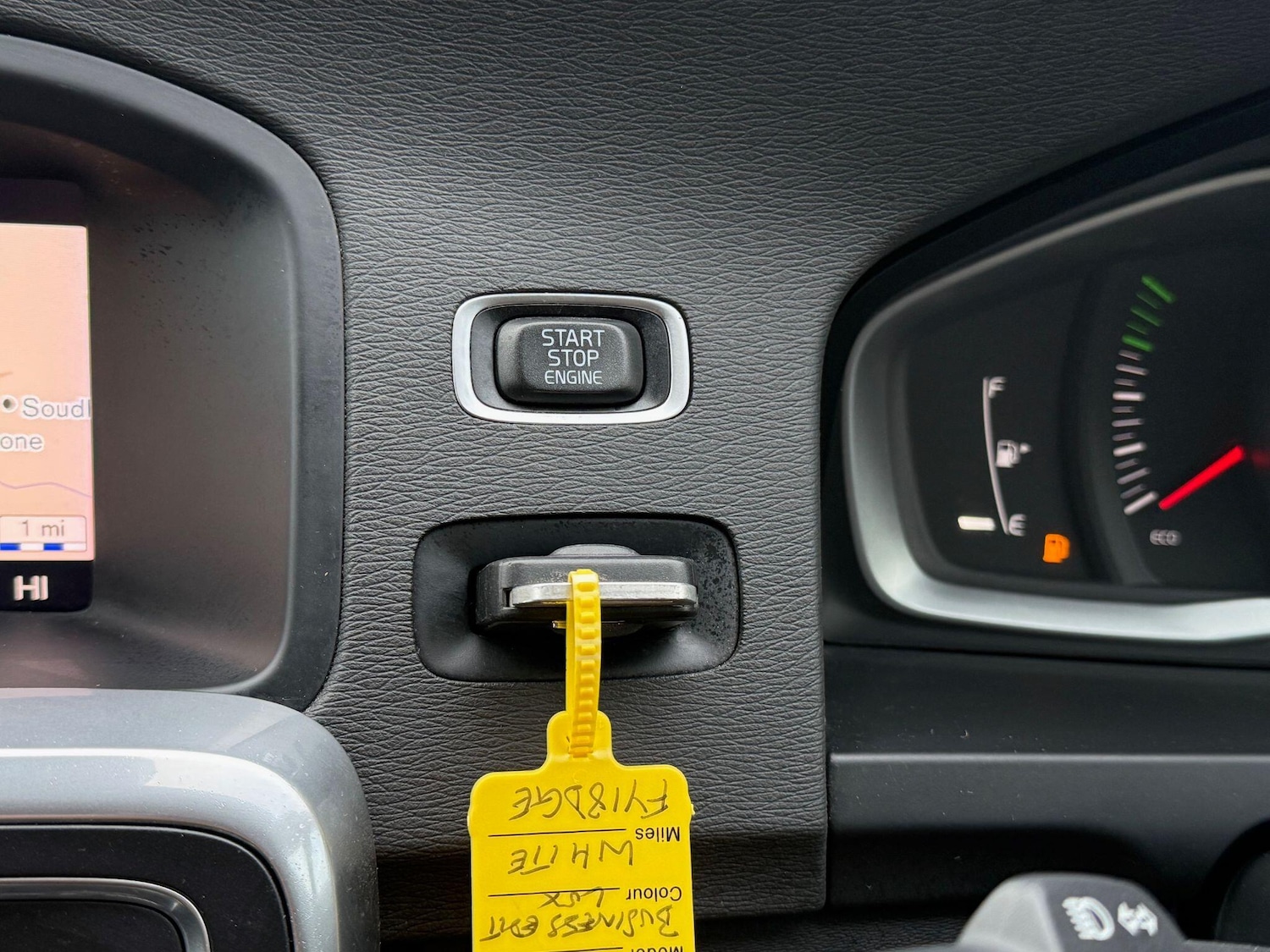 Used Volvo V60 2018 for sale - 77695752: Photo 43