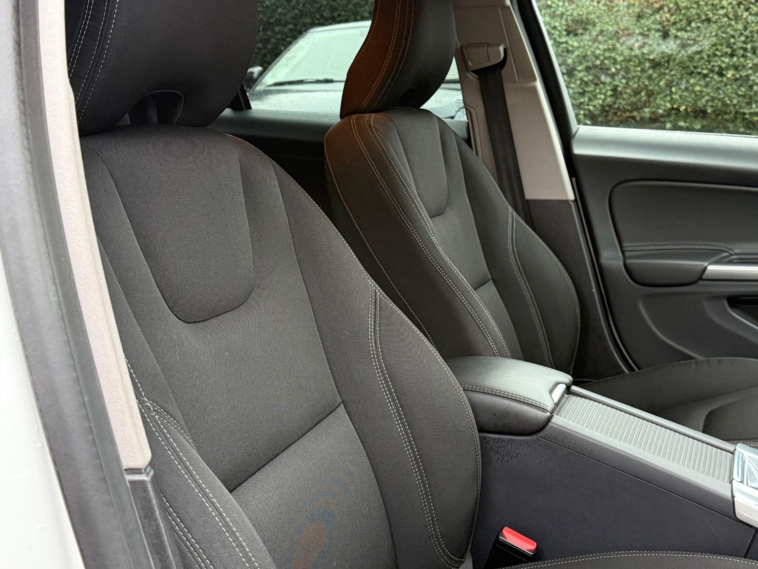 Used Volvo V60 2018 for sale - 77695752: Photo 47