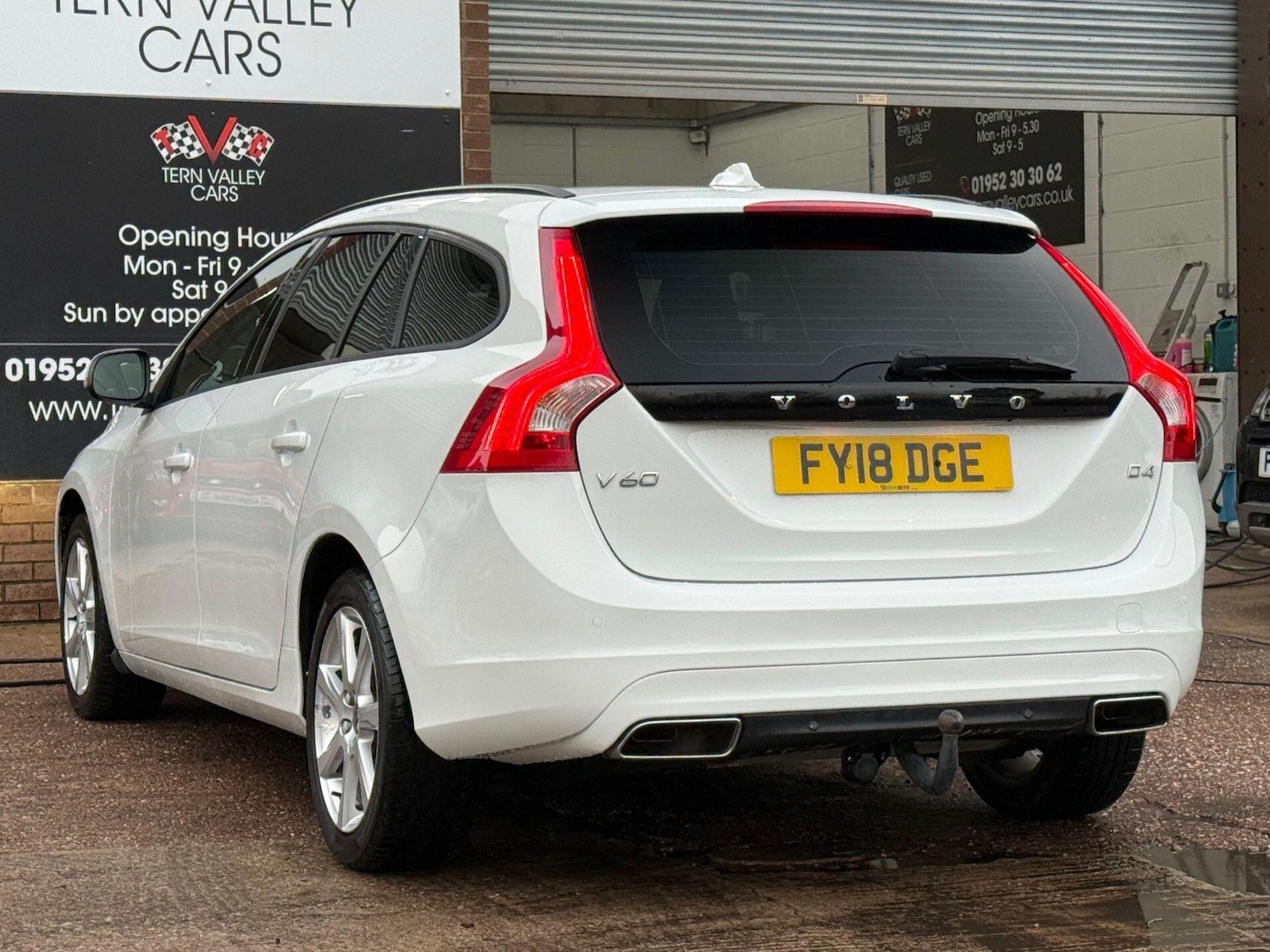 Used Volvo V60 2018 for sale - 77695752: Photo 58