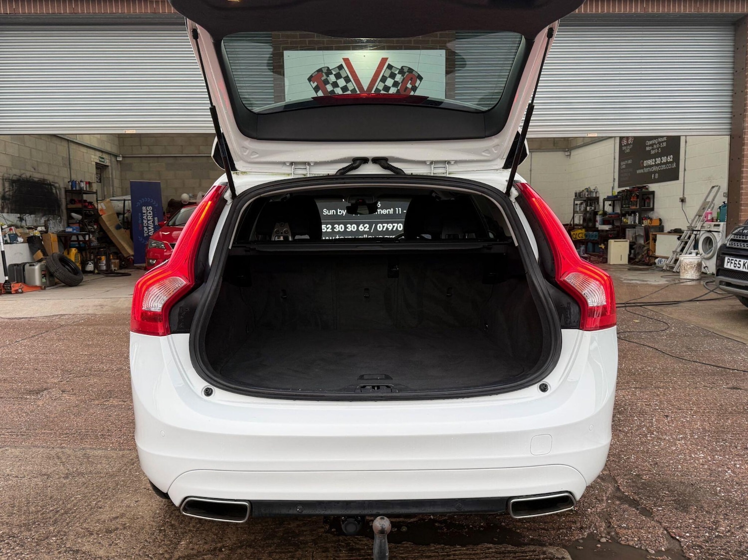 Used Volvo V60 2018 for sale - 77695752: Photo 67