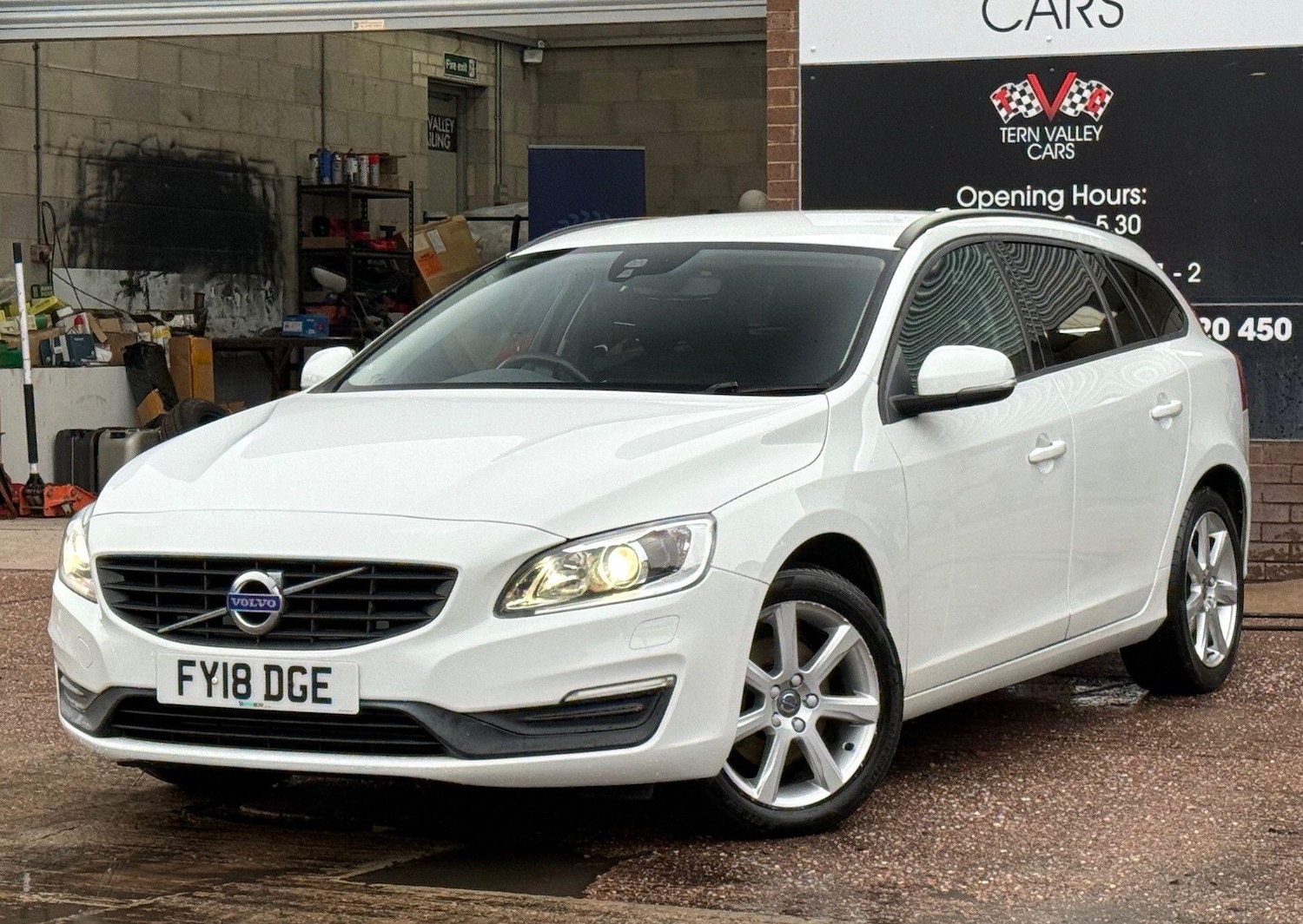 Used Volvo V60 2018 for sale - 77695752: Photo 8