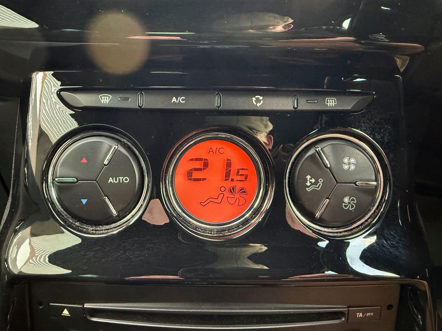 Used Citroen DS3 2013 for sale - 78058475: Photo 45