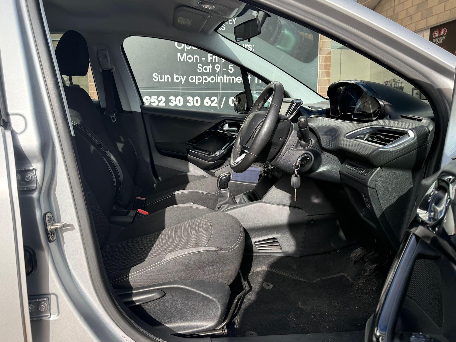 Used Peugeot 208 2016 for sale - 78062784: Photo 32