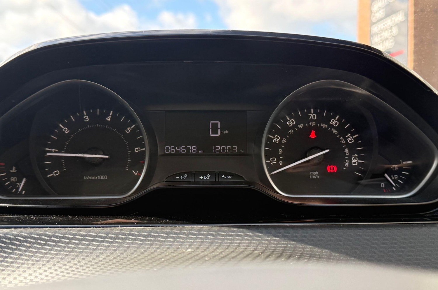 Used Peugeot 208 2016 for sale - 78062784: Photo 47