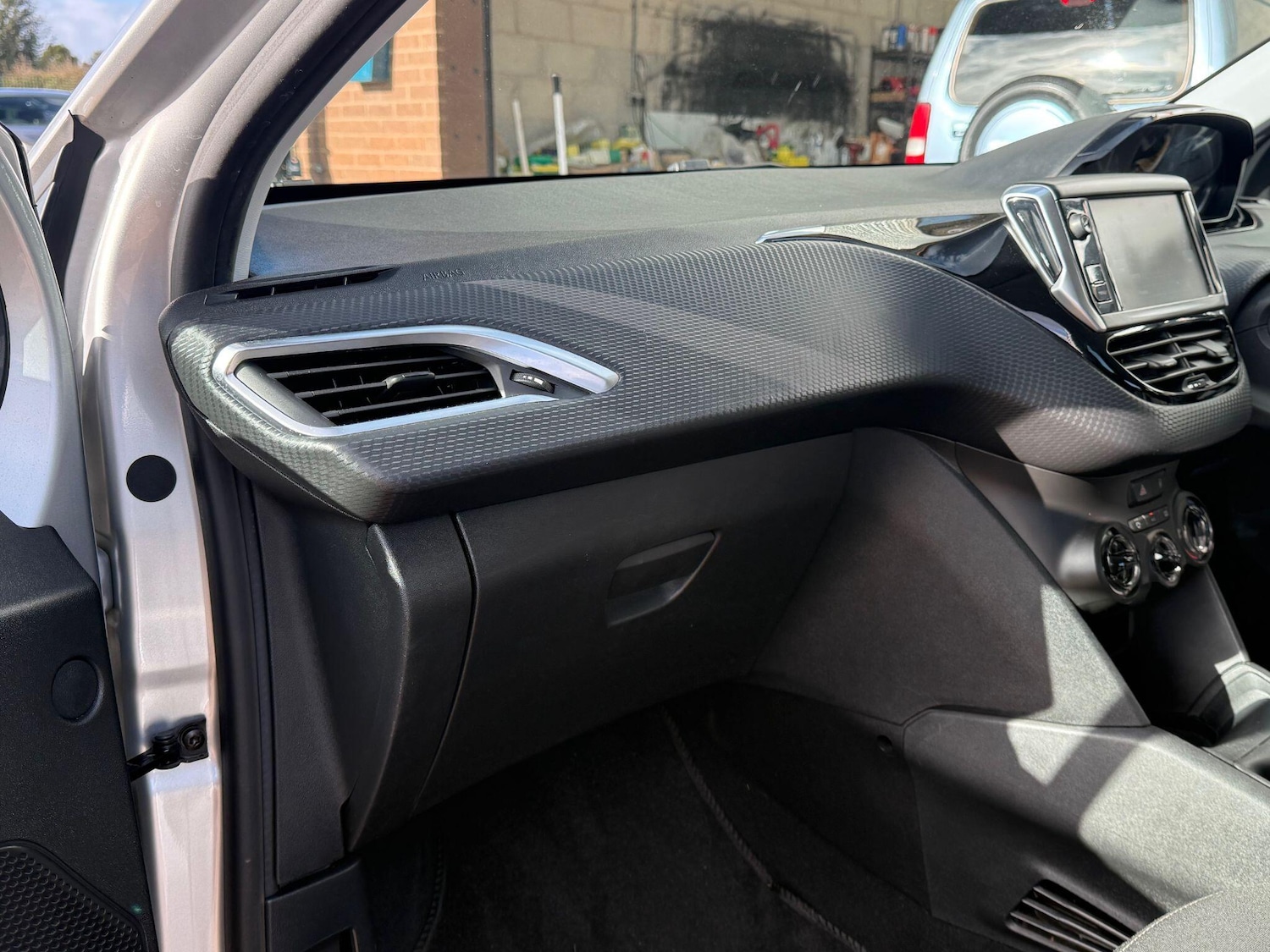 Used Peugeot 208 2016 for sale - 78062784: Photo 61