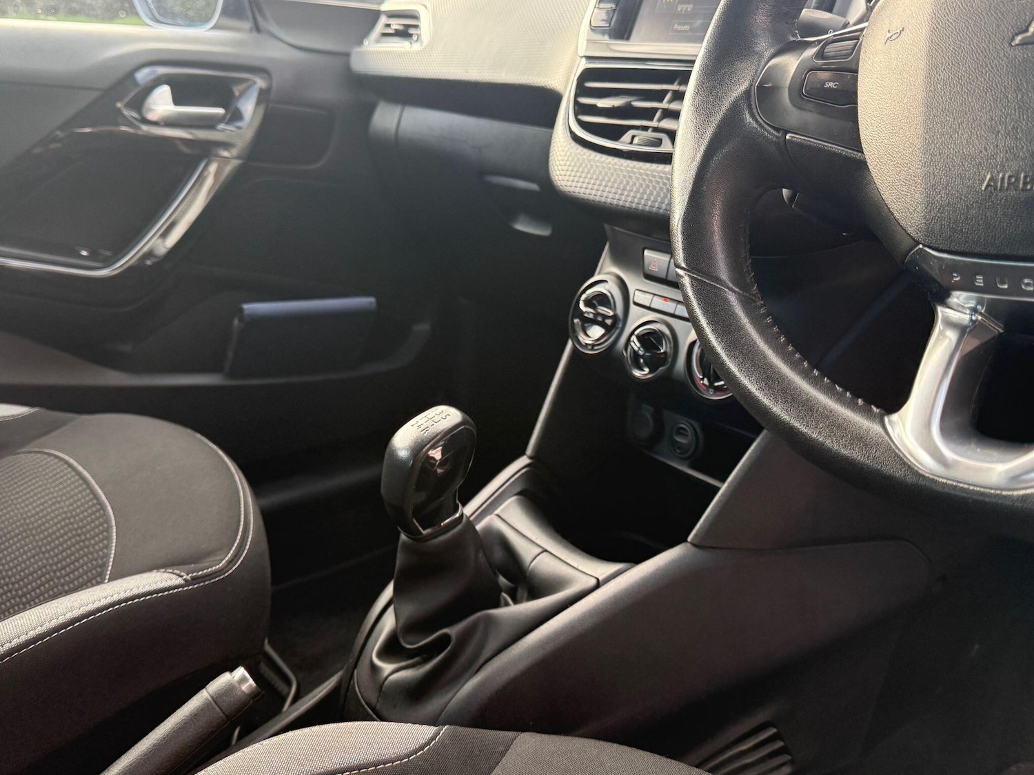 Used Peugeot 208 2016 for sale - 78062784: Photo 62