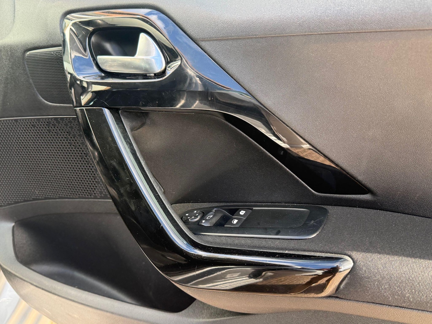 Used Peugeot 208 2016 for sale - 78062784: Photo 64