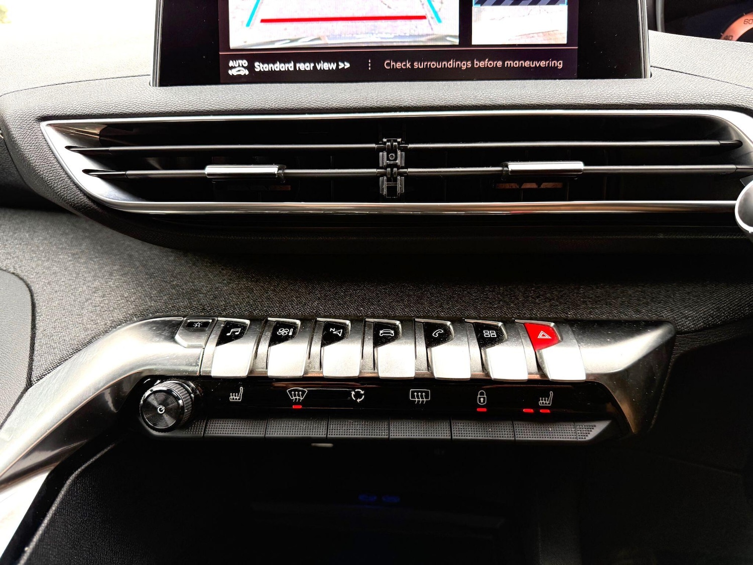 Used Peugeot 3008 2019 for sale - 77695352: Photo 52