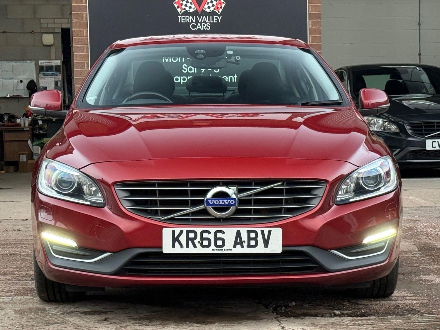Used Volvo S60 2016 for sale - 77695854: Photo 2