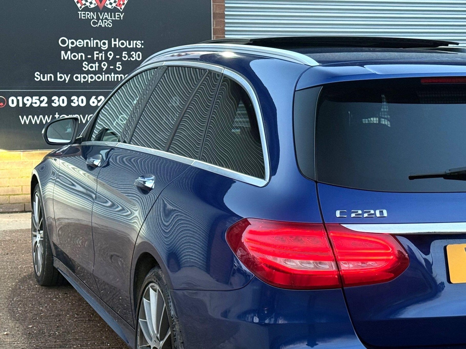 Used Mercedes-Benz C Class 2015 for sale - 77978209: Photo 28