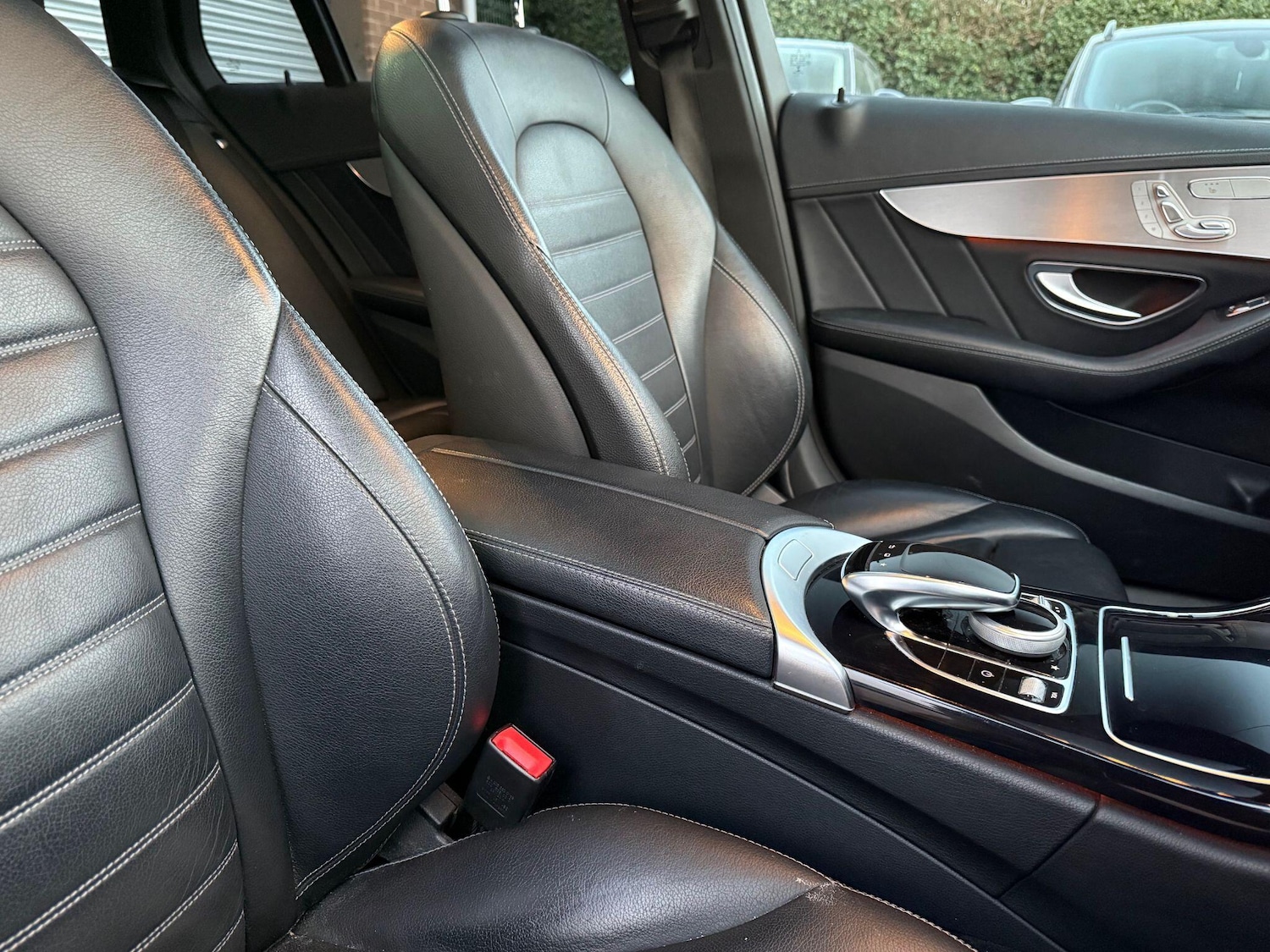 Used Mercedes-Benz C Class 2015 for sale - 77978209: Photo 38