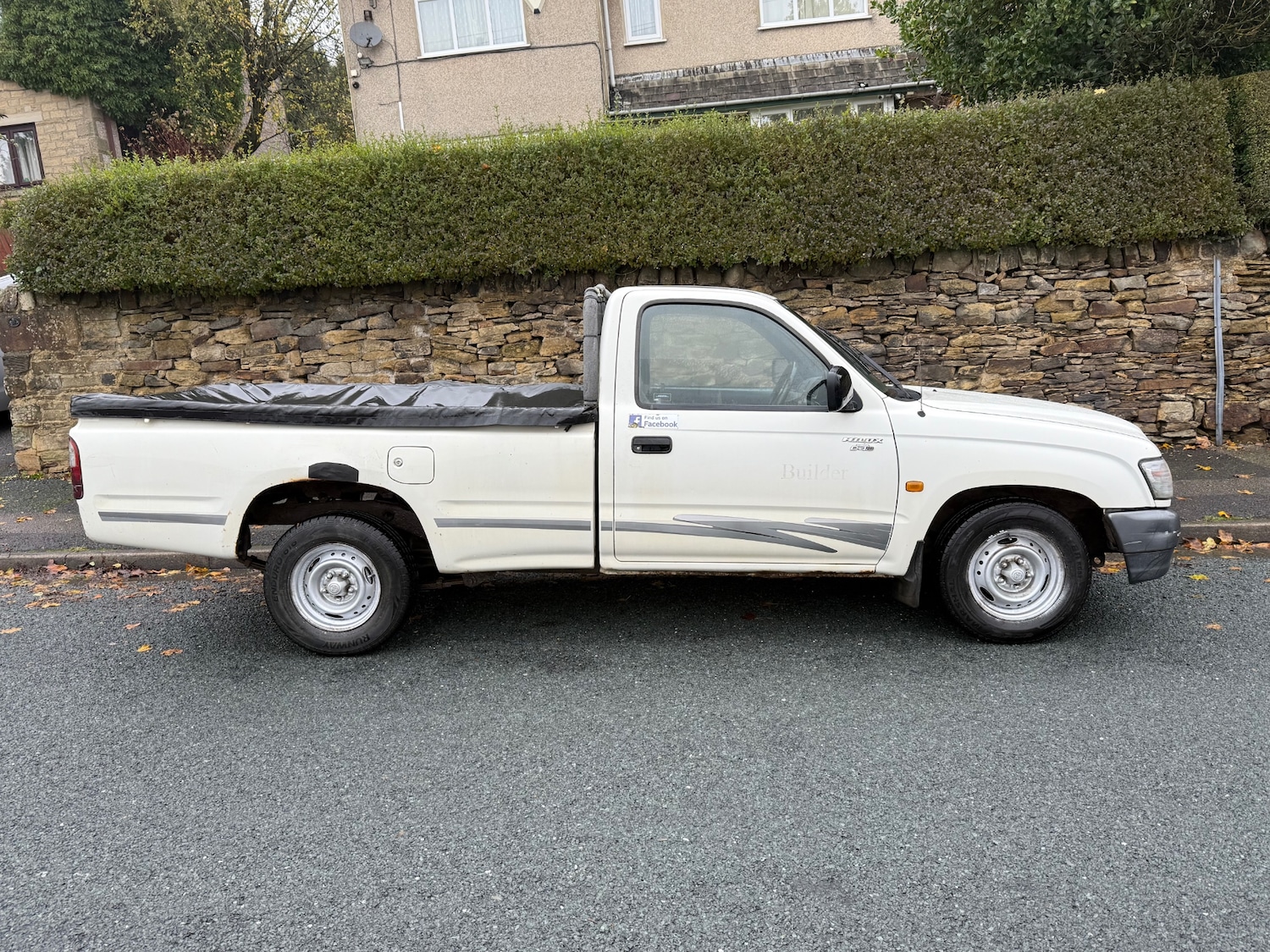 Used Toyota Hilux 2003 for sale - 76593354: Photo 4