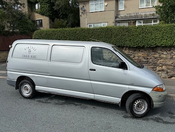 Toyota - HiAce