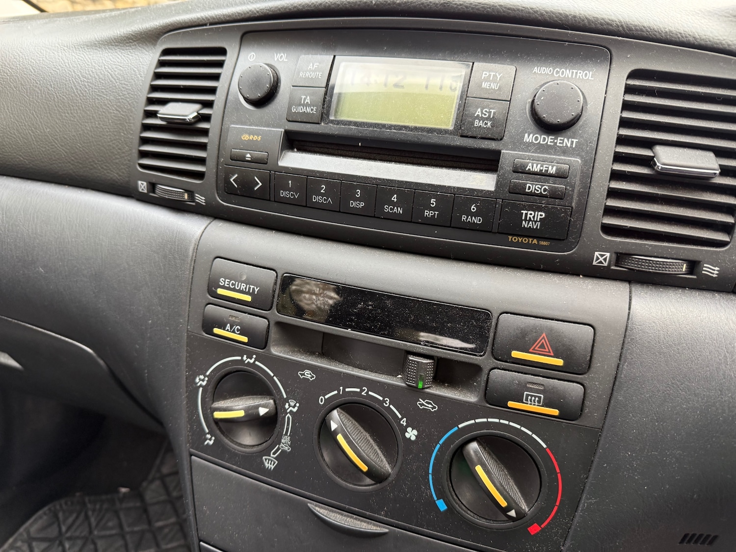 Used Toyota Corolla 2003 for sale - 76553716: Photo 11