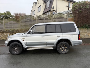 Used Mitsubishi Pajero undefined for sale - 76885170: Photo