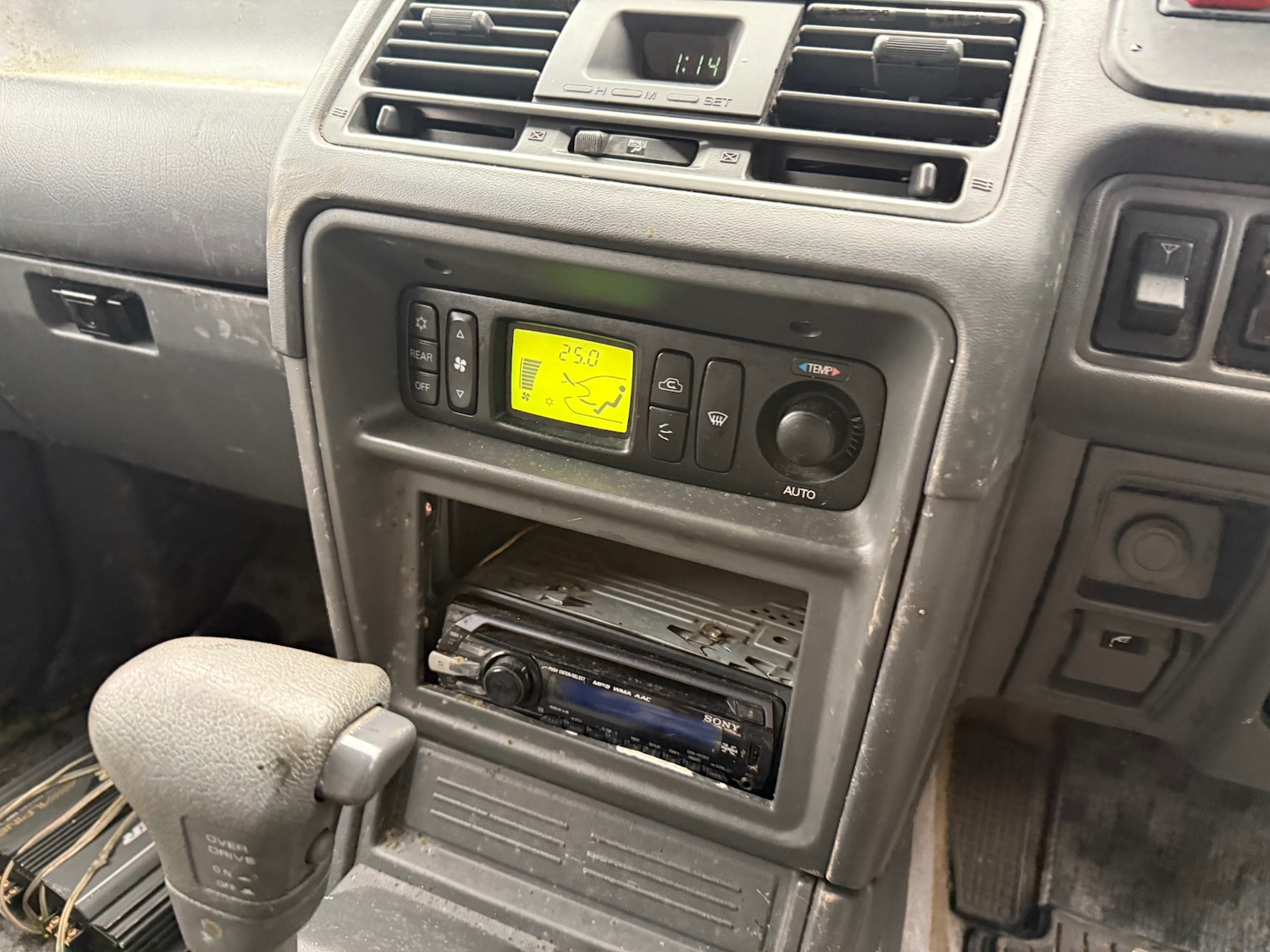 Used Mitsubishi Pajero 2004 for sale - 76885170: Photo 9