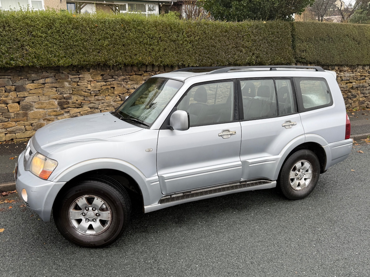 Used Mitsubishi Shogun 2004 for sale - 76885167: Photo 2