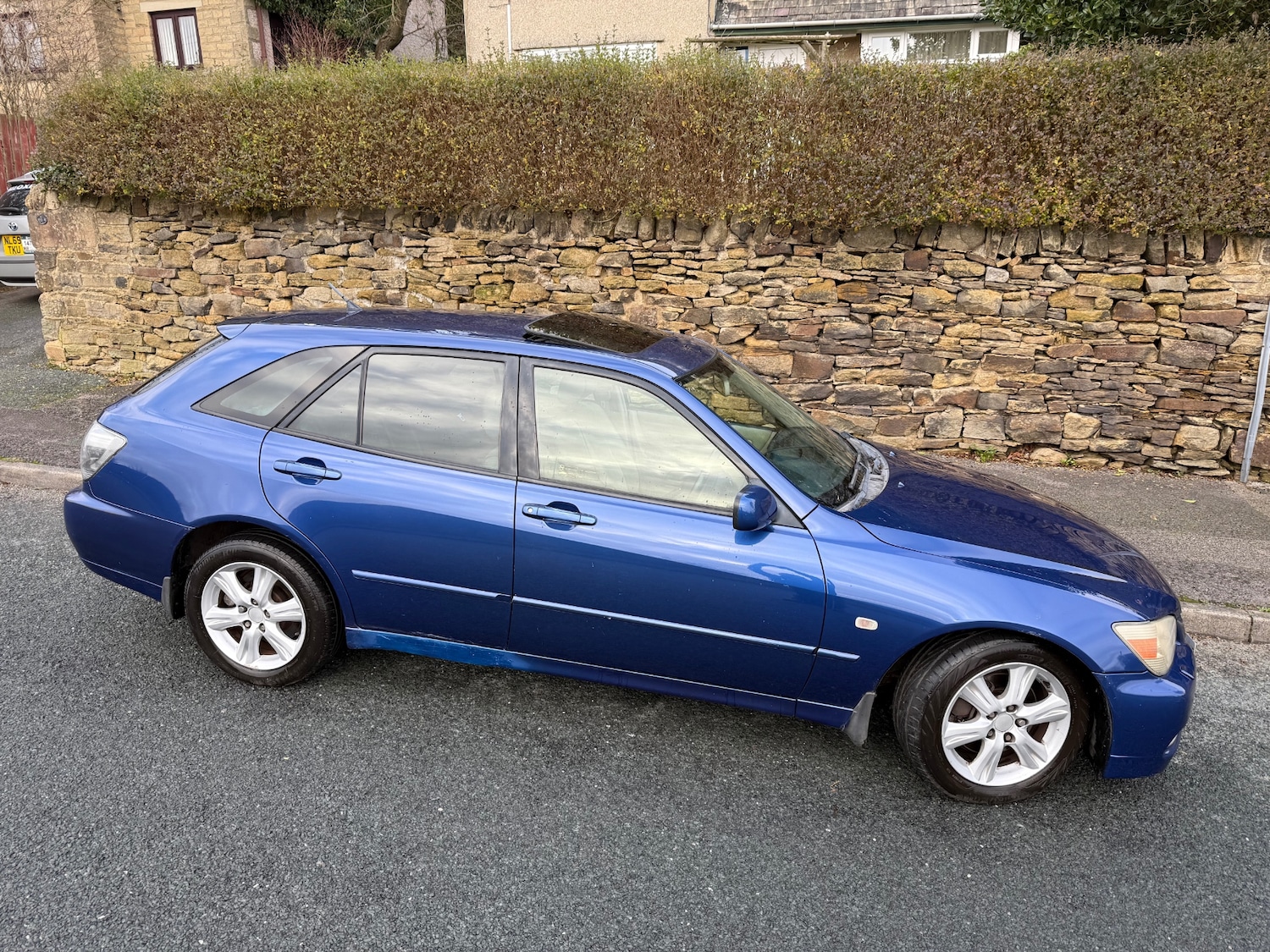 Used Lexus IS 2003 for sale - 77142911: Photo 1