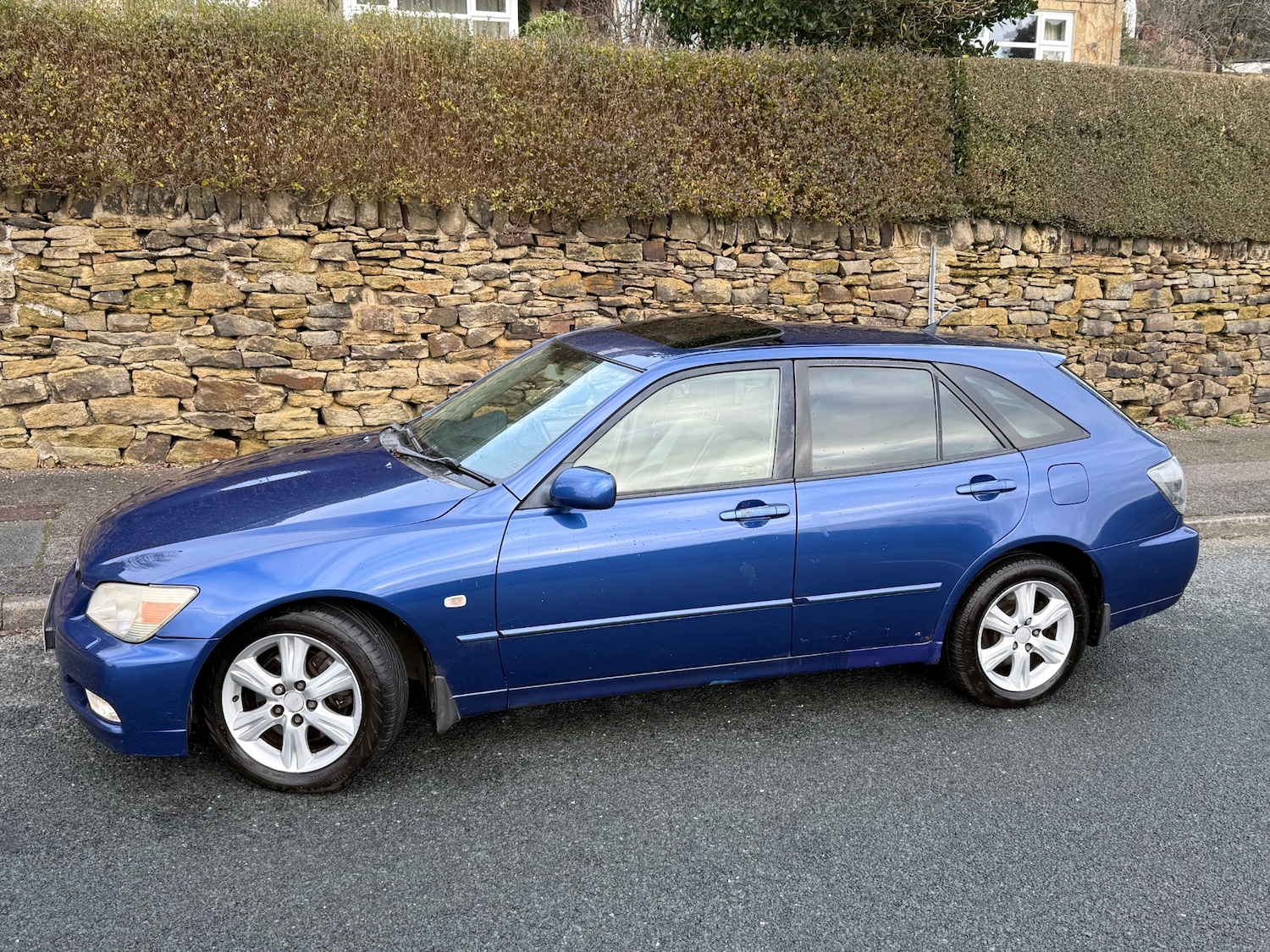 Used Lexus IS 2003 for sale - 77142911: Photo 2