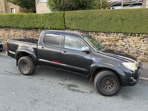 Used Toyota Hilux 2009 for sale - 73896051: Photo 1