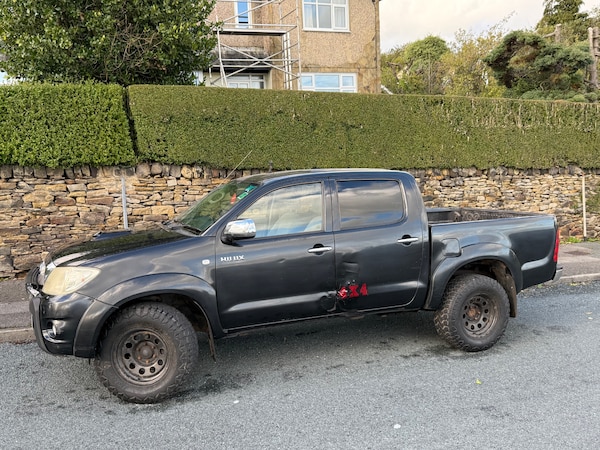 Used Toyota Hilux 2009 for sale - 73896051: Photo 2