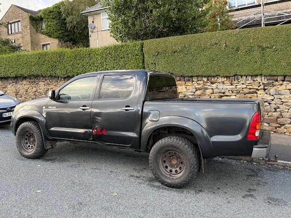 Used Toyota Hilux 2009 for sale - 73896051: Photo 5