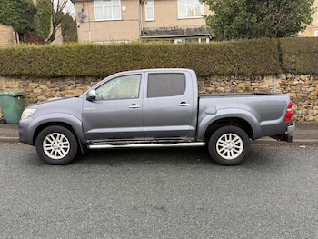 Used Toyota Hilux 2013 for sale - 76640101: Photo