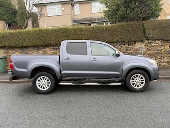 Used Toyota Hilux 2013 for sale - 76640101: Photo