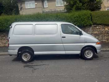 Used Toyota HiAce 2002 for sale - 74853611: Photo