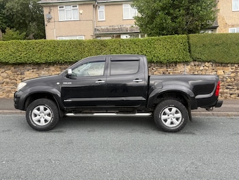 Used Toyota Hilux 2010 for sale - 75294237: Photo