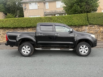 Used Toyota Hilux 2010 for sale - 75294237: Photo