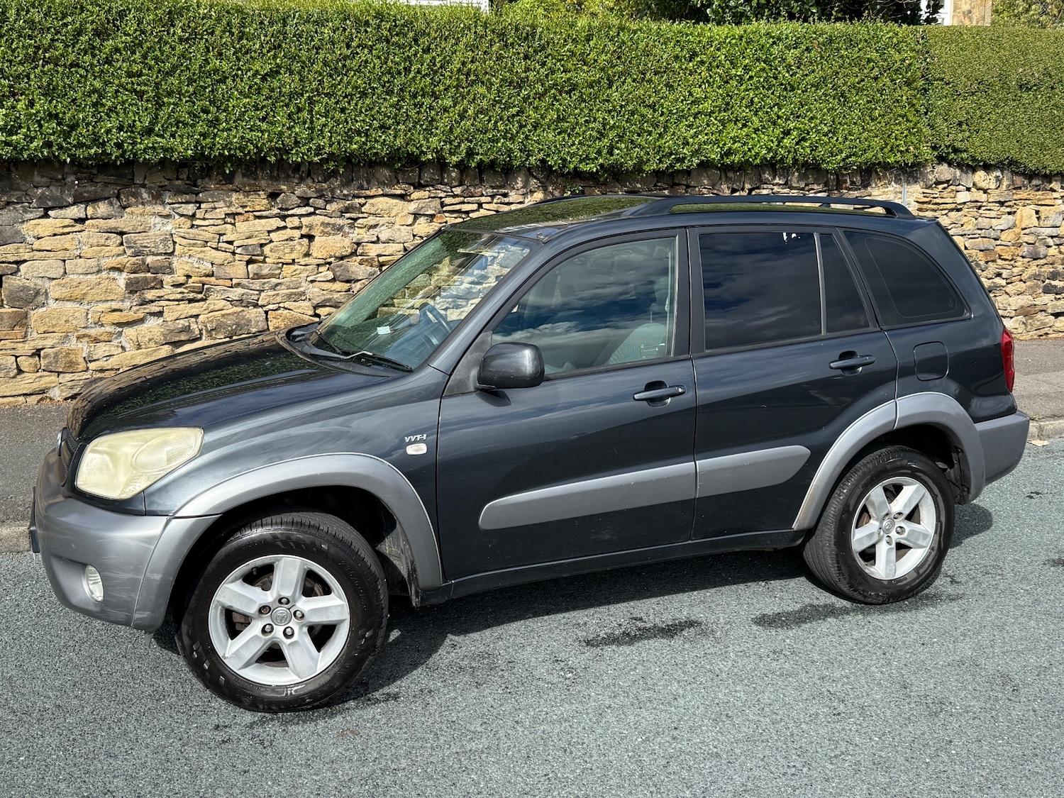 Used Toyota RAV4 2004 for sale - 76020174: Photo 2