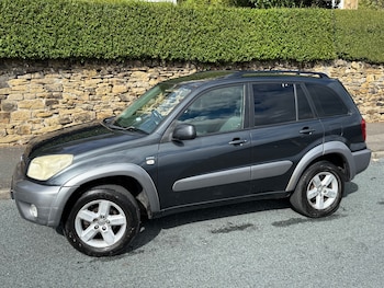 Used Toyota RAV4 2004 for sale - 76020174: Photo 2